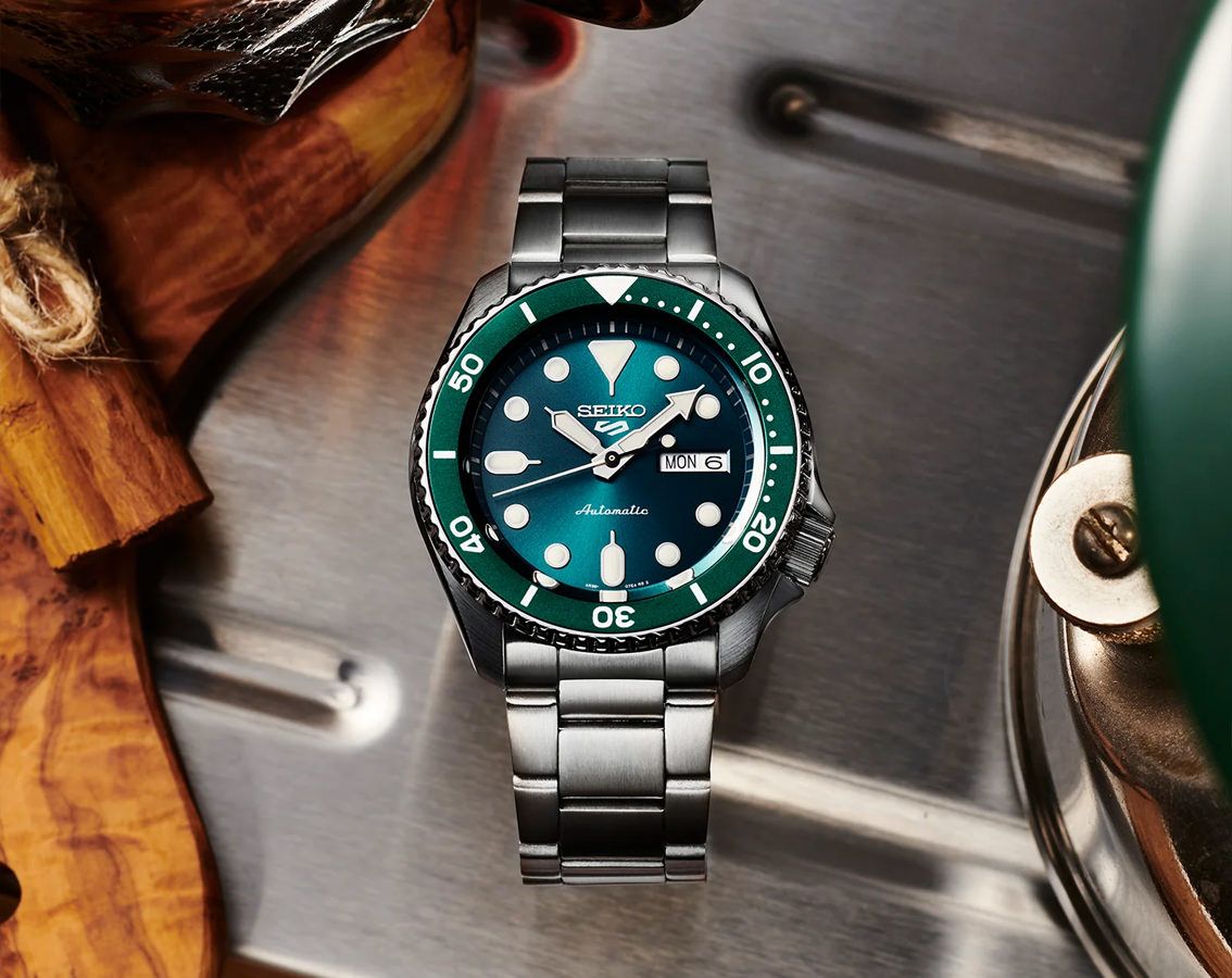 SEIKO SPORT 5 SRPD61K1 "EMERALD"