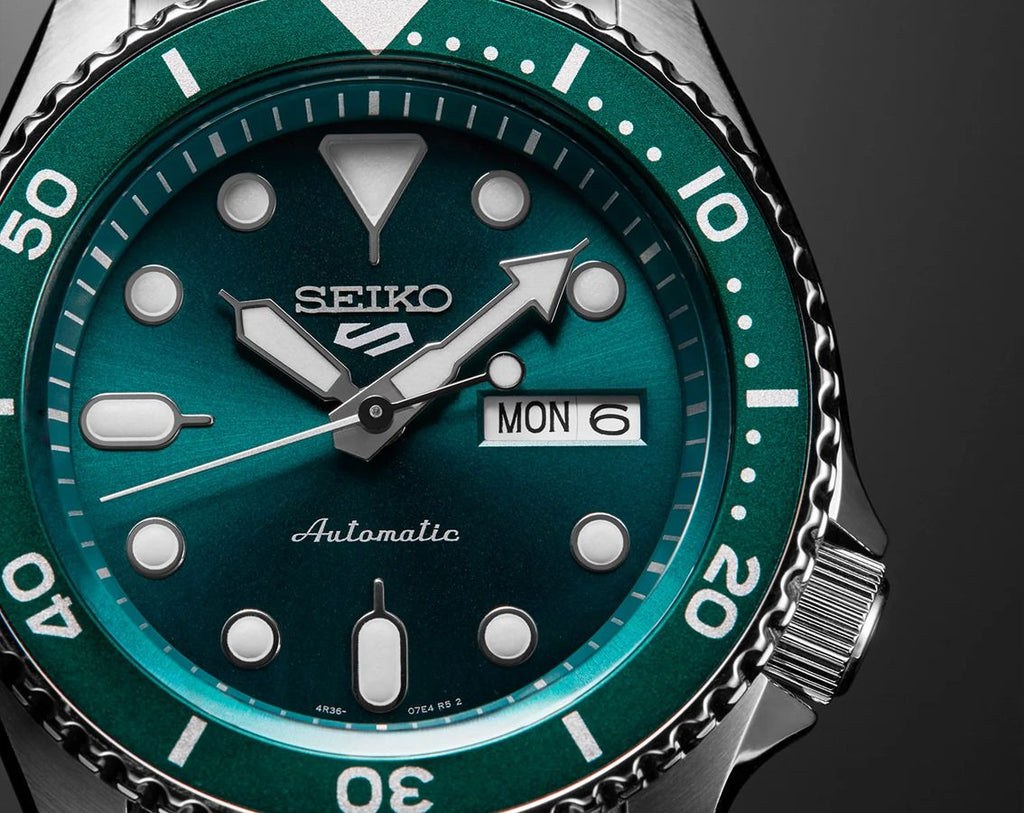 SEIKO SPORT 5 SRPD61K1 "EMERALD"