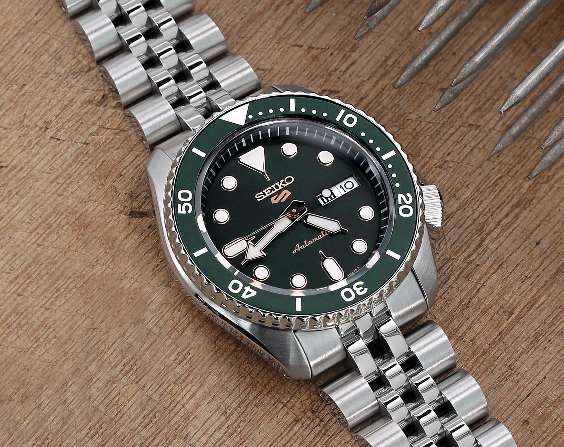 SEIKO SPORT 5 SRPD63K1 "GREEN HULK"